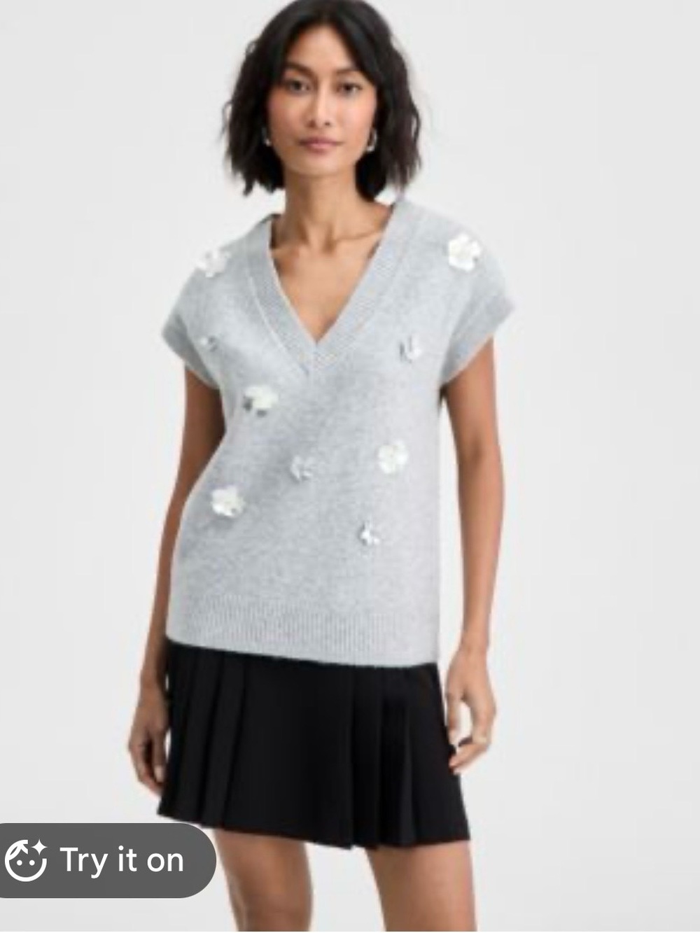 NWT On •34th V-neck sweater vest